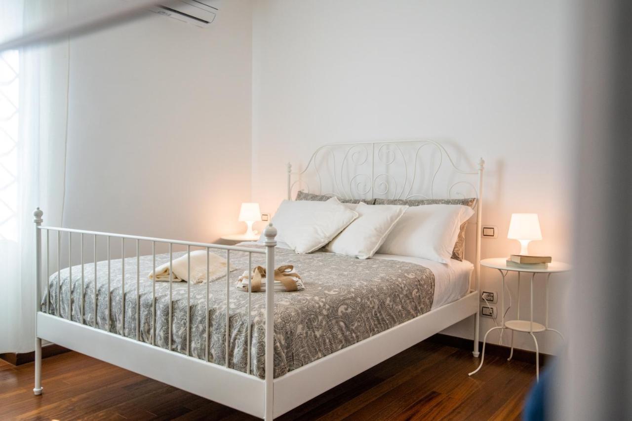 Familiaris Pompei Holiday Home ภายนอก รูปภาพ