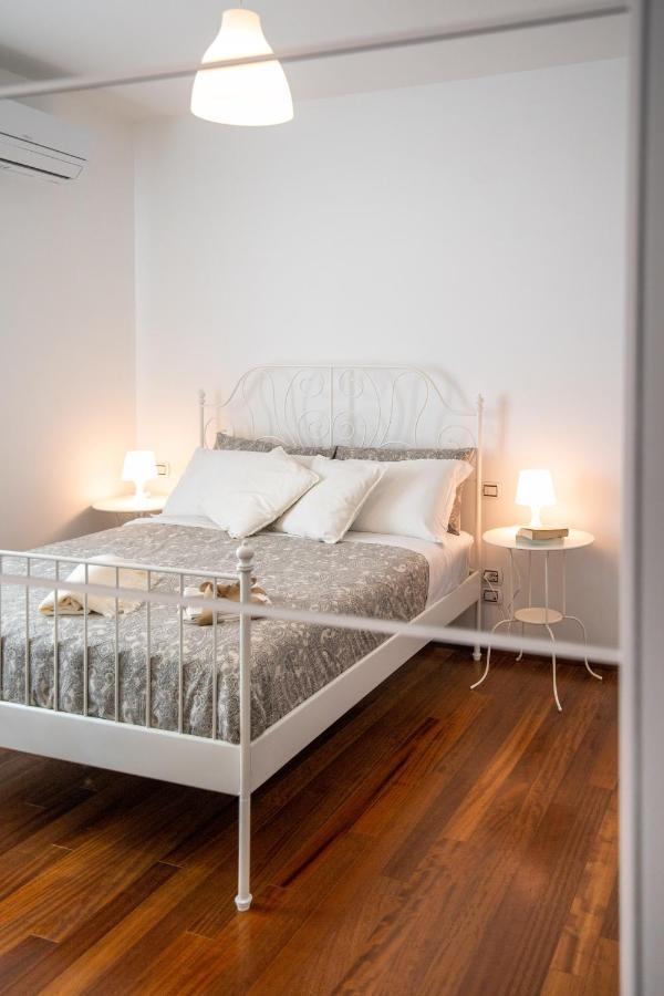 Familiaris Pompei Holiday Home ภายนอก รูปภาพ